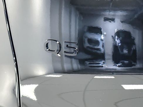 New 2025 Audi Q5 Premium image 26