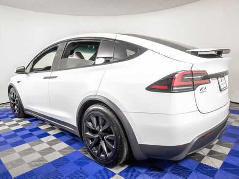 Used 2023 Tesla Model X image 7