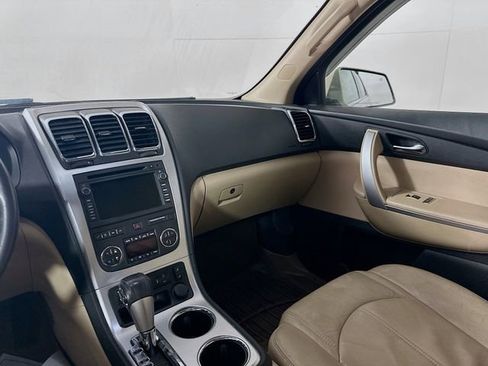 Used 2010 GMC Acadia SLT image 23