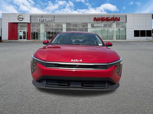 Used 2025 Kia K4 FWD image 2