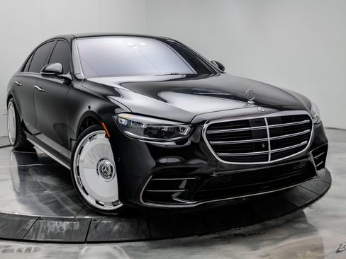 Used 2024 Mercedes-Benz S 580 4MATIC Sedan w/ AMG Line image 24