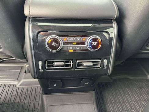 Used 2022 Lincoln Aviator AWD w/ Premium Package image 13
