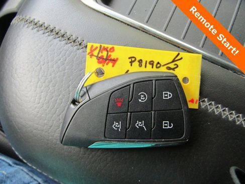 Used 2023 GMC Yukon XL Denali image 25