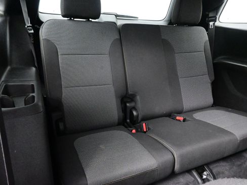 Used 2020 Chevrolet Traverse LT AWD/4WD image 18