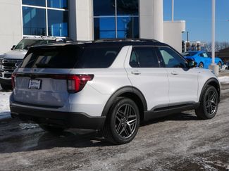 New 2026 Ford Explorer ST-Line w/ ST-Line Street Pack video 3