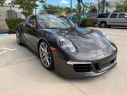Used 2015 Porsche 911 Targa 4 image 6