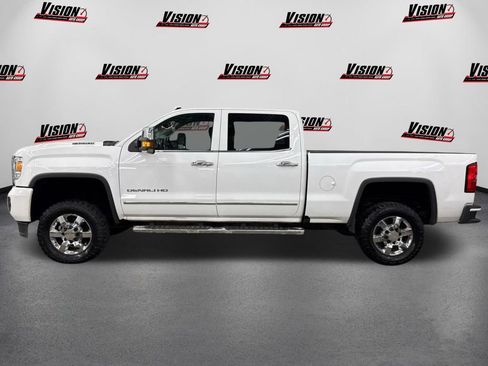 Used 2019 GMC Sierra 3500 Denali w/ Duramax Plus Package image 8