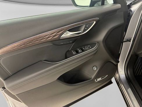 Used 2022 Buick Envision Avenir w/ Technology Package II AWD/4WD image 13