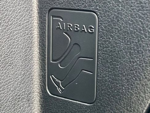 Certified 2026 Mercedes-Benz GLB 250 4MATIC image 30
