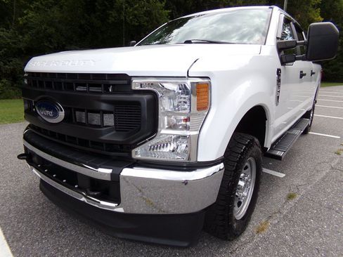 Used 2021 Ford F250 XL w/ Power Equipment Group AWD/4WD image 2