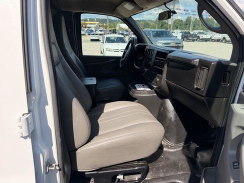 Used 2014 Chevrolet Express 1500 RWD image 7