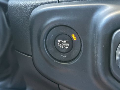 Used 2022 Jeep Wrangler Unlimited Sahara AWD/4WD image 24