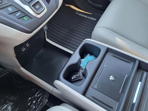 New 2026 Honda Odyssey EX-L image 17