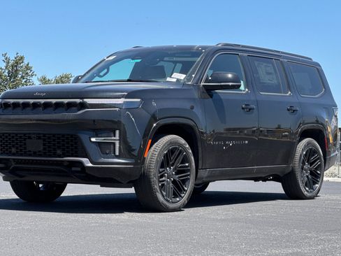 New 2026 Jeep Grand Wagoneer Limited AWD/4WD image 7