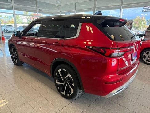 Used 2023 Mitsubishi Outlander SEL image 5