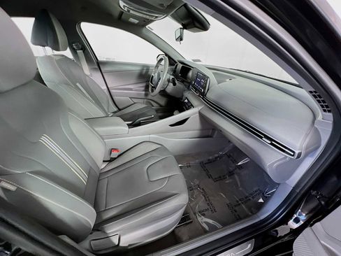 Certified 2025 Hyundai Elantra Sport FWD image 26
