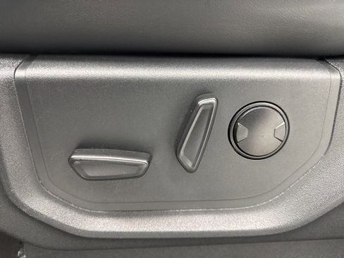 Used 2024 Ford Expedition XLT image 10