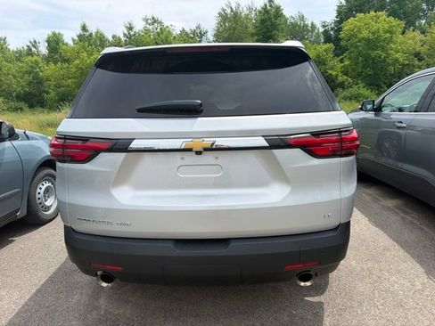 Certified 2022 Chevrolet Traverse LT w/ LPO, Cargo Package AWD/4WD image 9