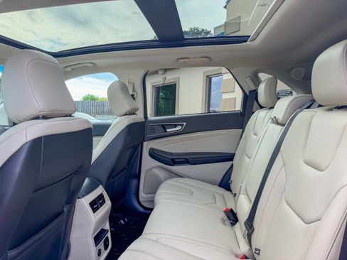Used 2021 Ford Edge Titanium FWD image 6