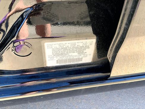 Used 2024 Nissan Versa SV FWD image 33