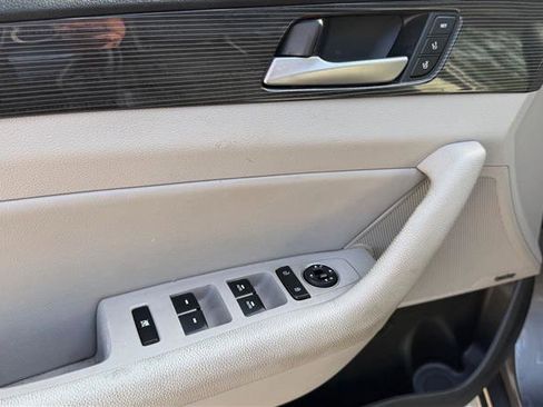 Used 2018 Hyundai Sonata Limited w/ Limited Ultimate Package 03 image 12