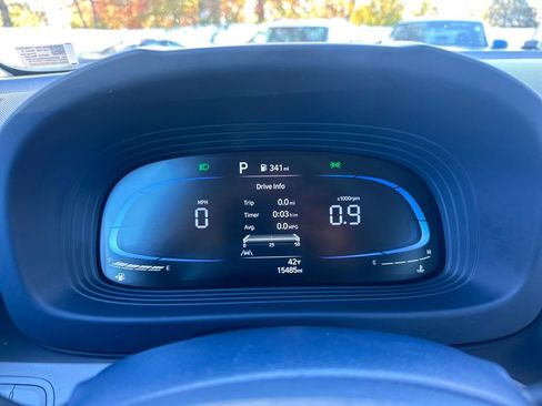 Used 2024 Hyundai Venue Limited image 36