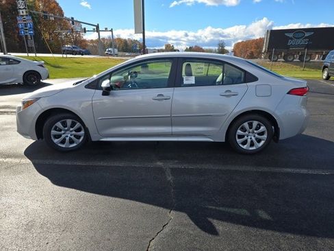New 2026 Toyota Corolla LE image 6