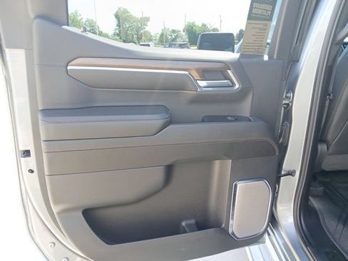 Certified 2024 Chevrolet Silverado 1500 High Country w/ High Country Premium Package AWD/4WD image 26