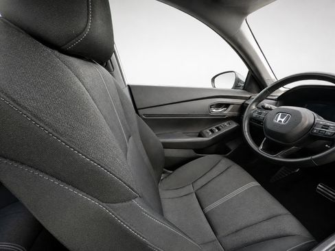 Used 2023 Honda Accord Sport image 10