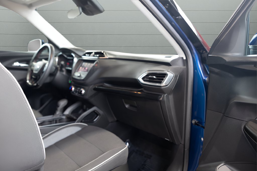 Used 2023 Chevrolet TrailBlazer LT FWD image 70