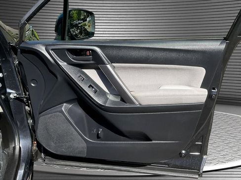 Used 2015 Subaru Forester 2.5i Premium image 27