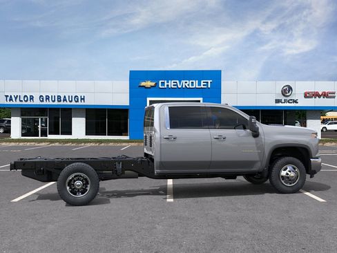 New 2026 Chevrolet Silverado 3500 LT image 5