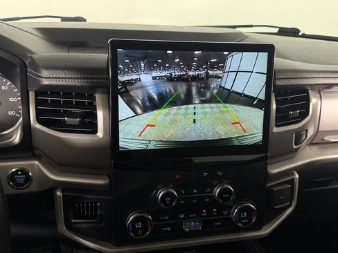 Used 2022 Ford Expedition XLT AWD/4WD image 15