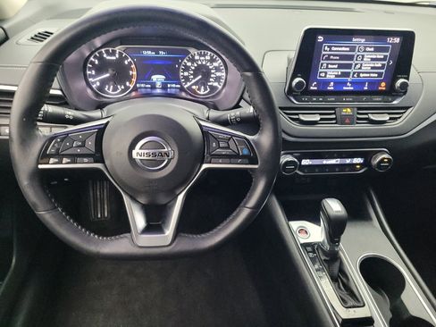 Used 2019 Nissan Altima 2.5 SV image 22