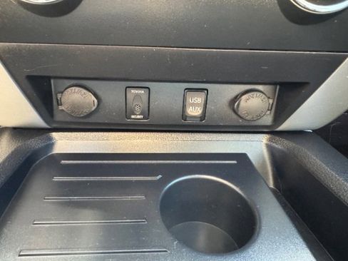 Used 2018 Toyota Tundra Platinum image 38