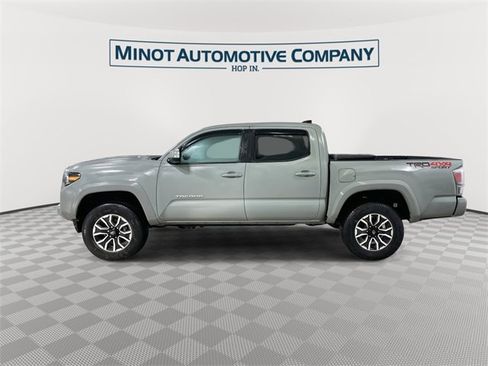 Used 2023 Toyota Tacoma TRD Sport image 5