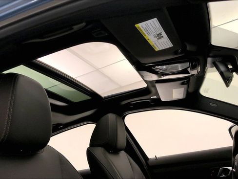 Certified 2025 BMW 330i Sedan RWD image 25