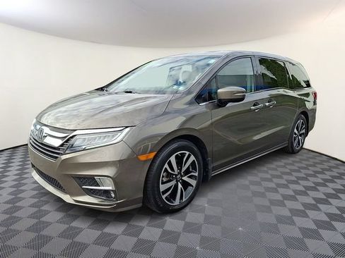 Used 2018 Honda Odyssey Elite image 3