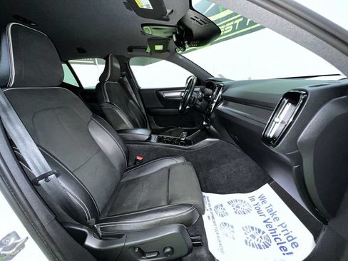 Used 2019 Volvo XC40 T5 R-Design AWD/4WD image 28