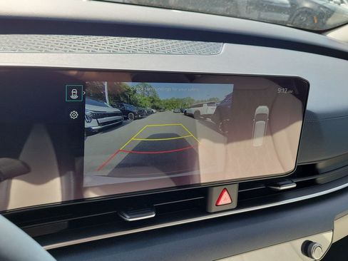 New 2026 Kia Carnival EX FWD image 31