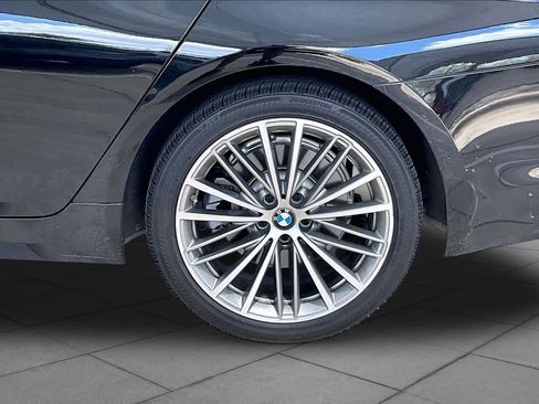 Used 2018 BMW 530i xDrive w/ Premium Package AWD/4WD image 11