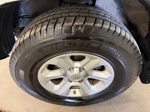 Used 2019 Toyota 4Runner SR5 Premium AWD/4WD image 8