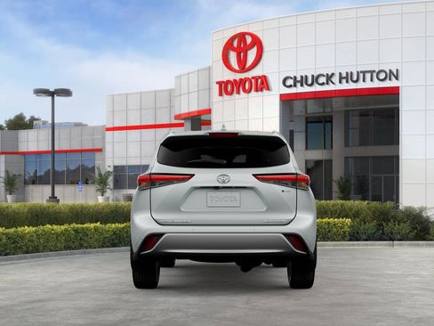 New 2026 Toyota Highlander Platinum image 44