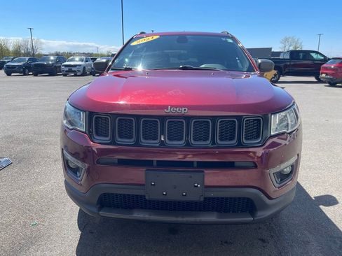 Used 2021 Jeep Compass Latitude w/ Sun and Sound Group AWD/4WD image 2