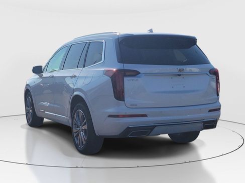 Used 2024 Cadillac XT6 Premium Luxury w/ Technology Package AWD/4WD image 3
