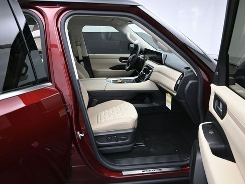 New 2025 Nissan Armada Platinum w/ Convenience Package image 28
