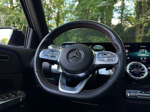 Used 2022 Mercedes-Benz GLB 250 4MATIC image 21