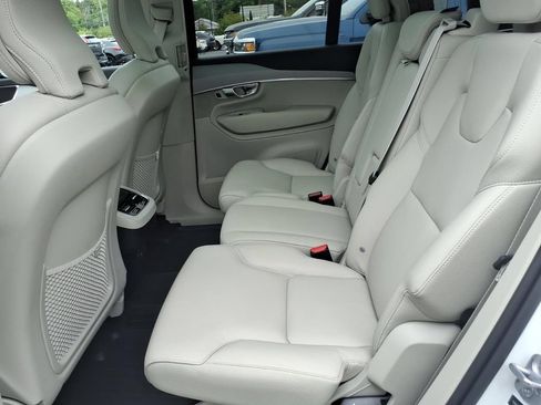 Used 2024 Volvo XC90 B5 Core w/ Protection Package Premier AWD/4WD image 18