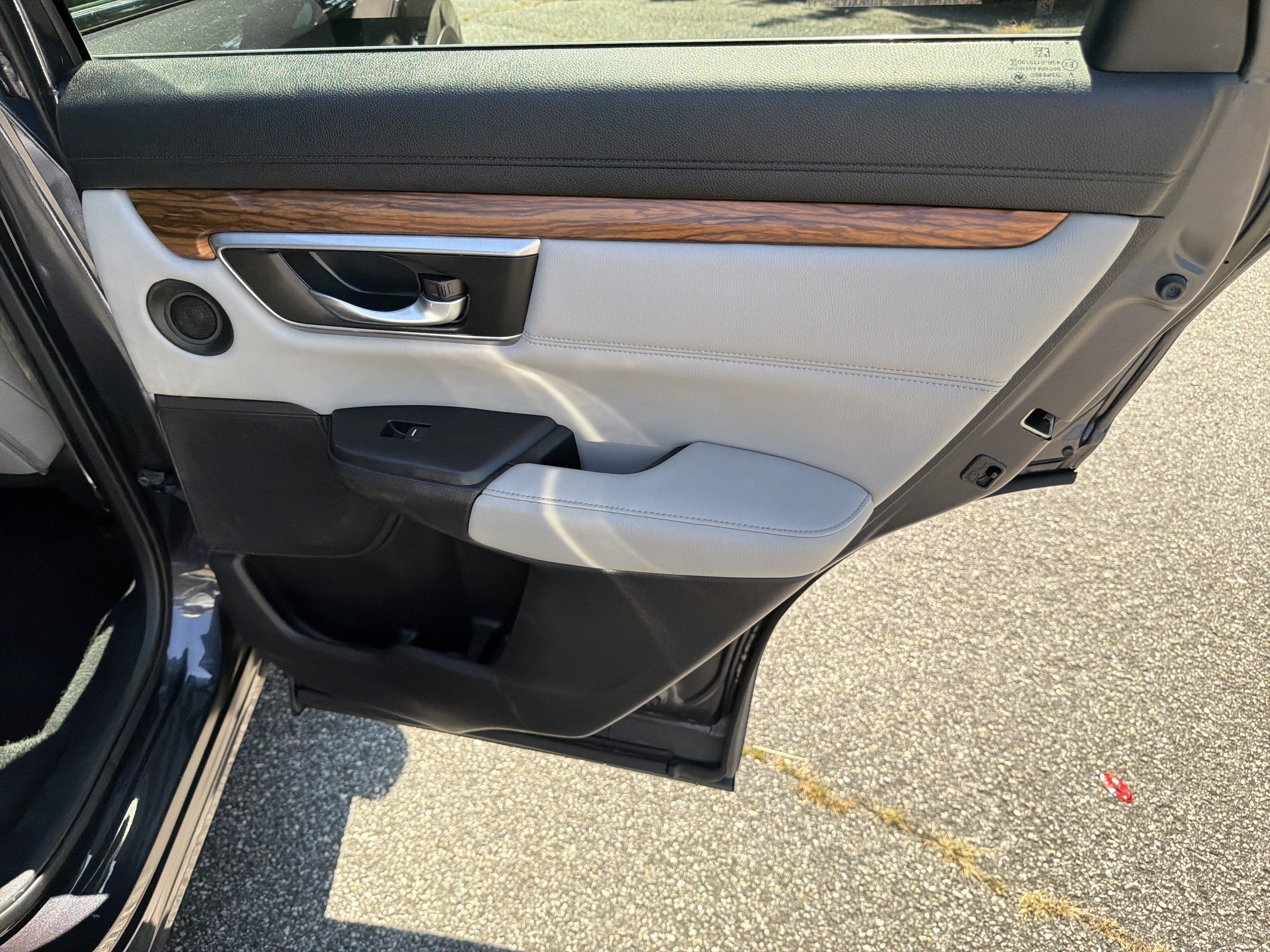 Used 2018 Honda CR-V EX-L image 16