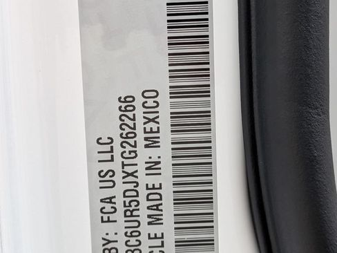 New 2026 RAM 2500 Big Horn AWD/4WD image 28
